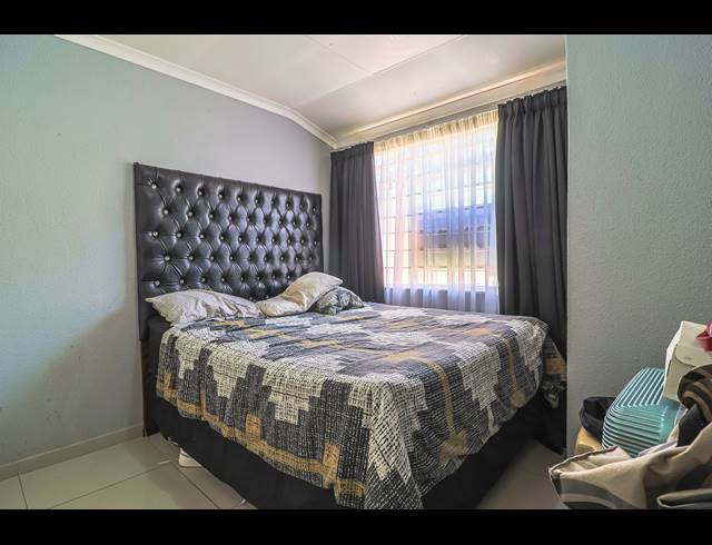 2 BEDROOM TOWNHOUSE FOR SALE IN ALAN MANOR